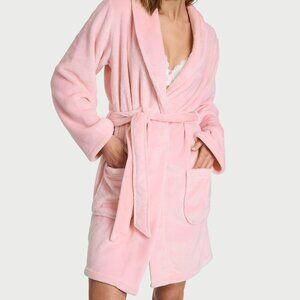 Victoria’s Secret Plush Robe – New,